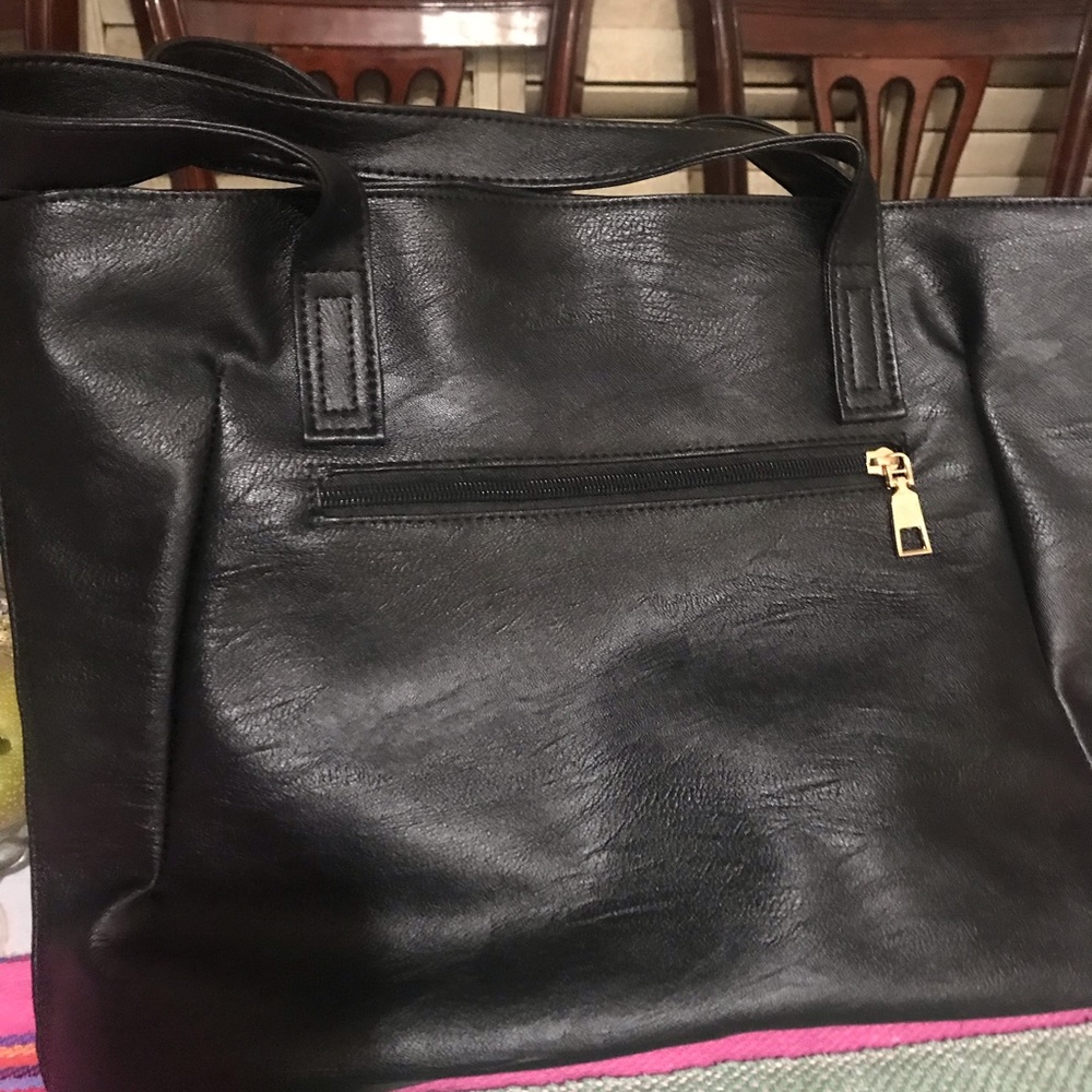 Began black purse